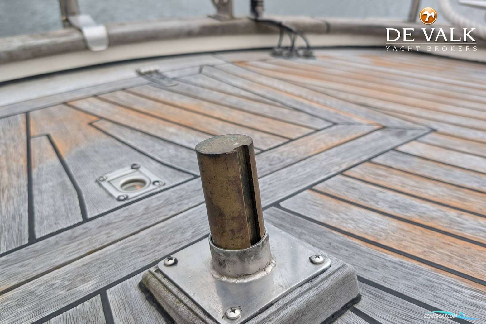 Hallberg Rassy 42 E