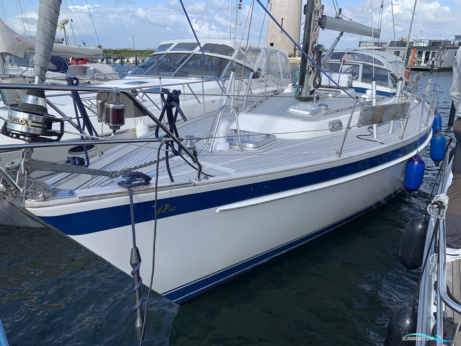 Hallberg-Rassy 42
