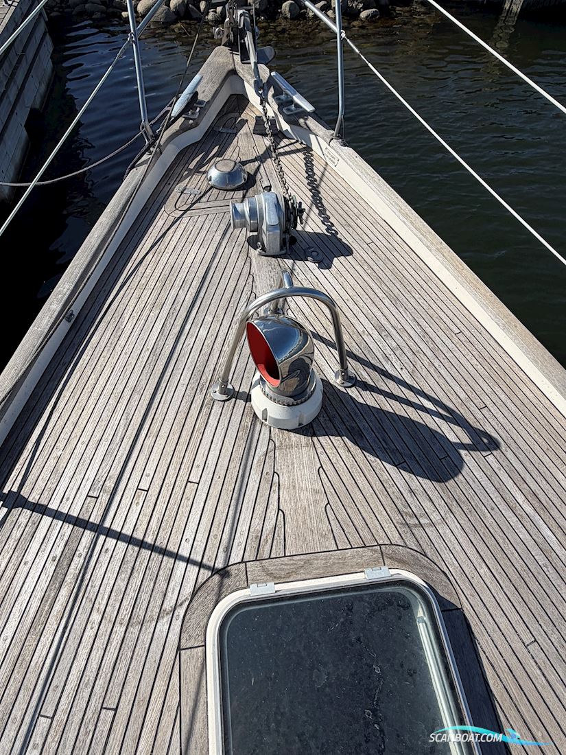 Hallberg-Rassy 42