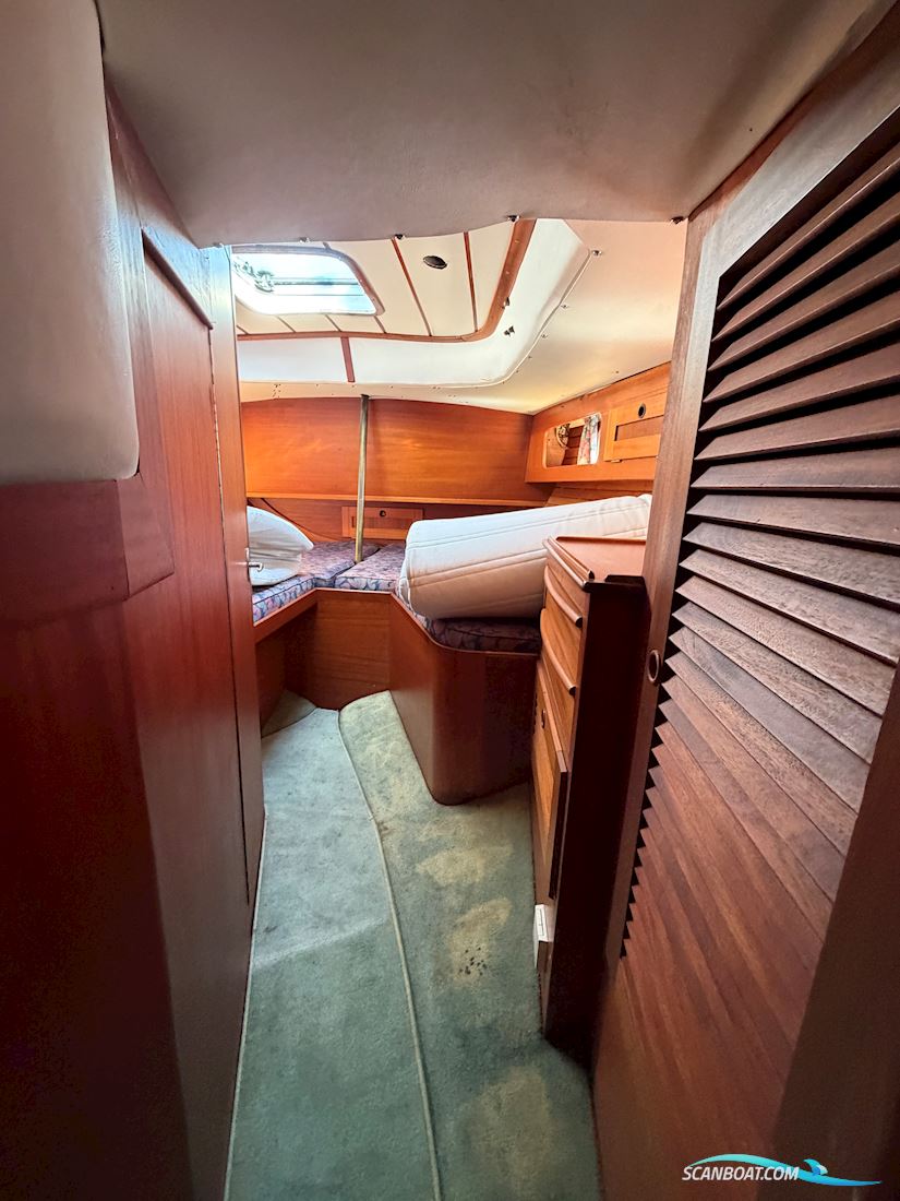 Hallberg-Rassy 42
