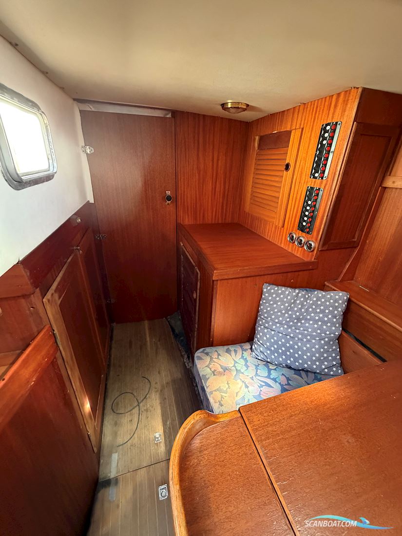 Hallberg-Rassy 42