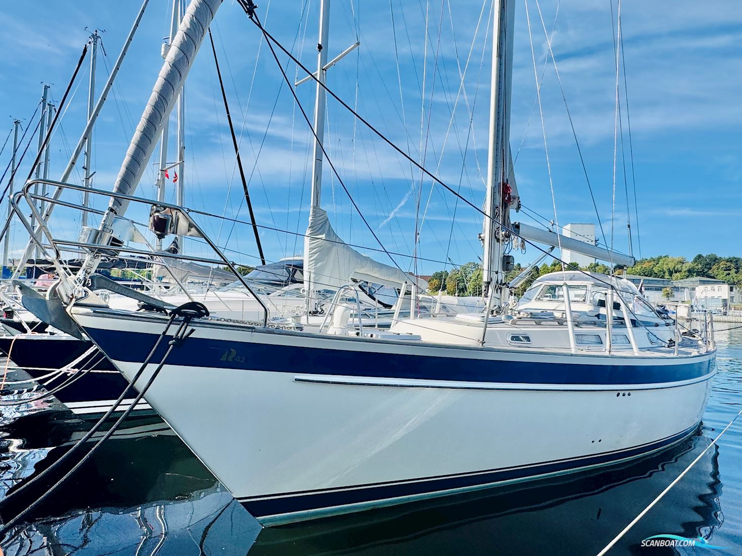 Hallberg-Rassy 42F HR