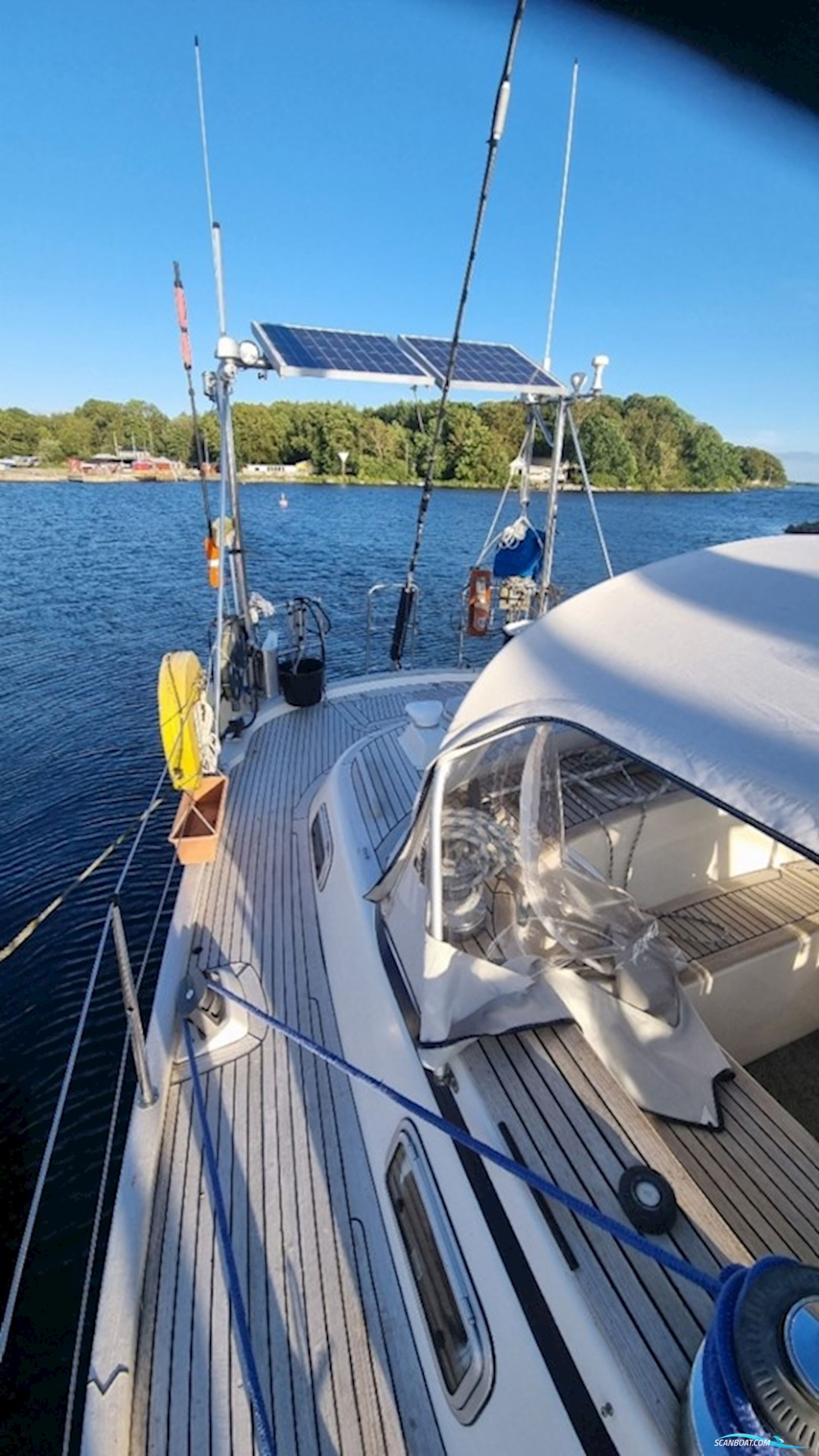 Hallberg-Rassy 42F Mk II