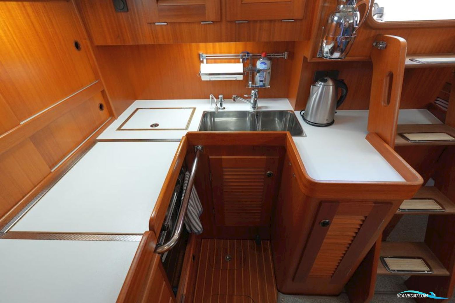 Hallberg-rassy 42F MK II