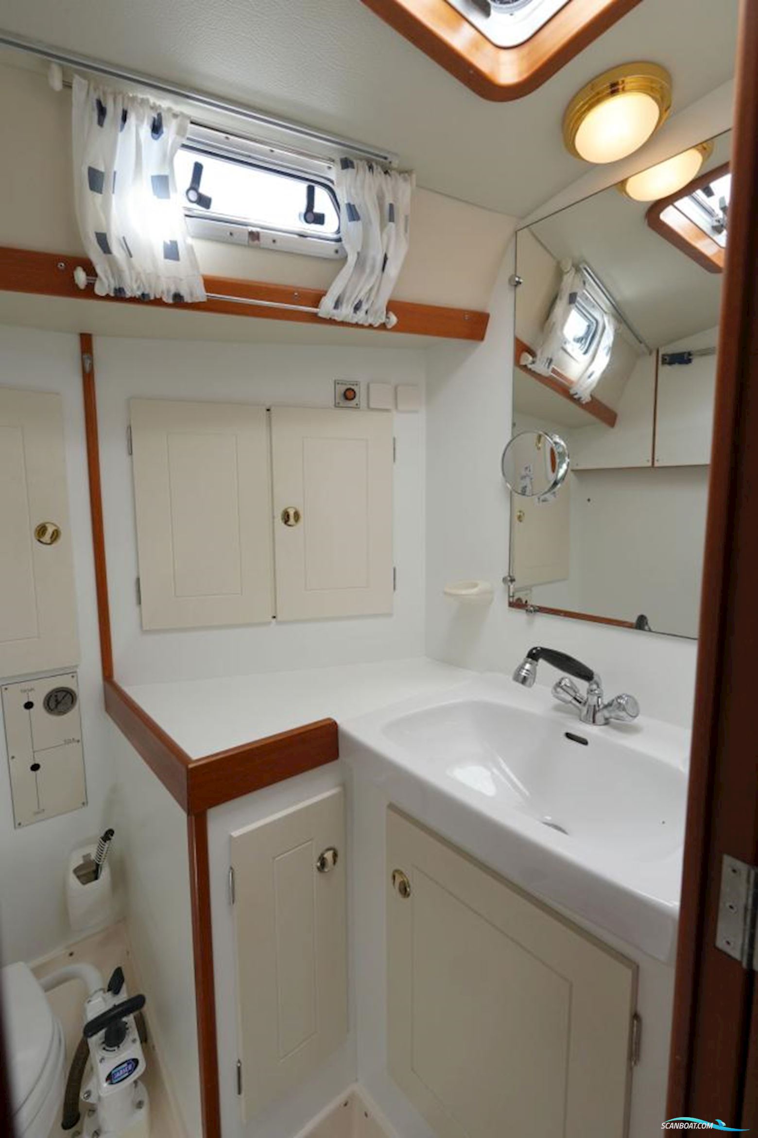 Hallberg-rassy 42F MK II