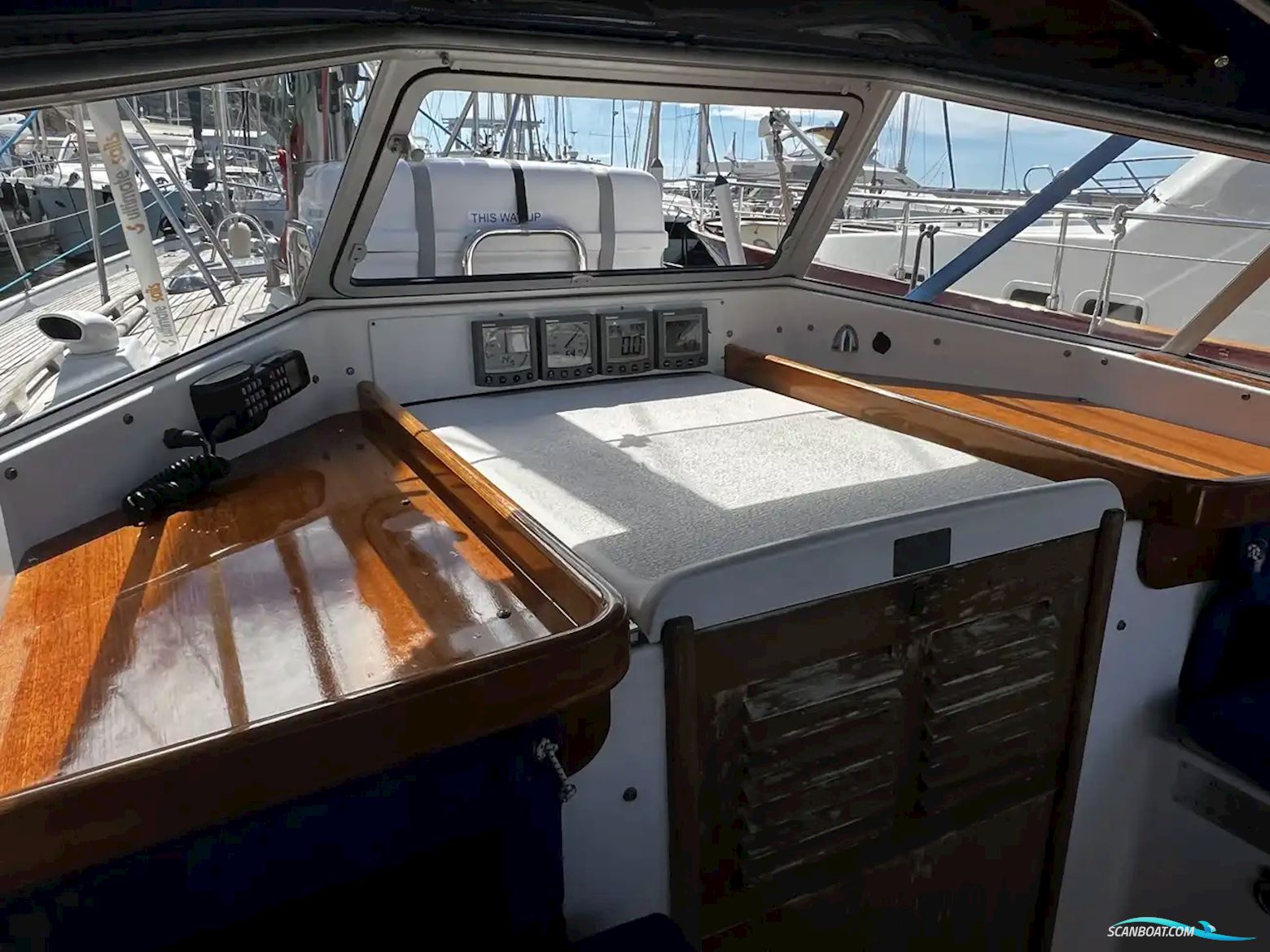 Hallberg-rassy 42F MK II