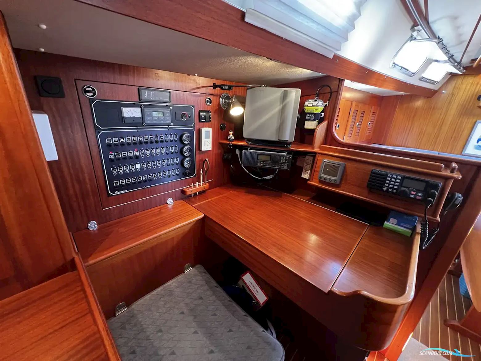 Hallberg-rassy 42F MK II