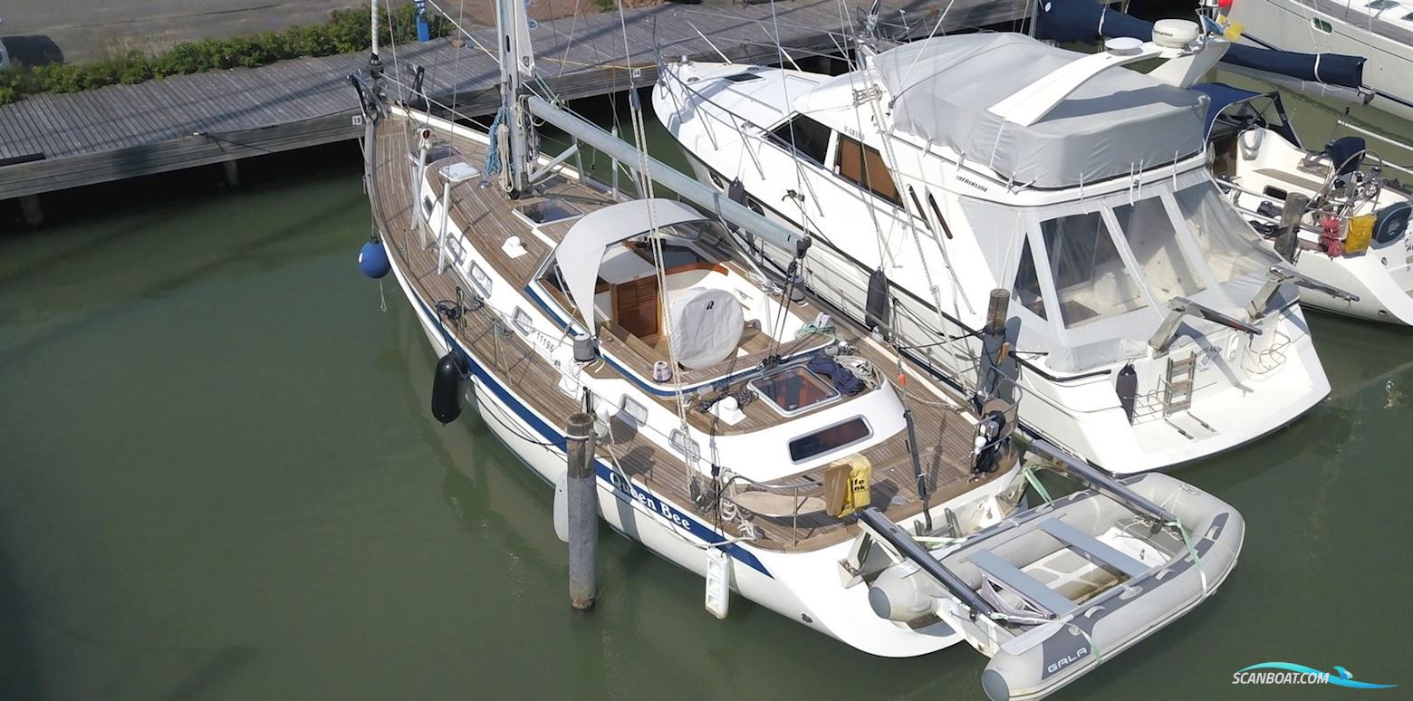 Hallberg-Rassy 43