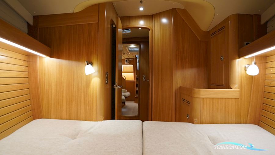 Hallberg-Rassy 44