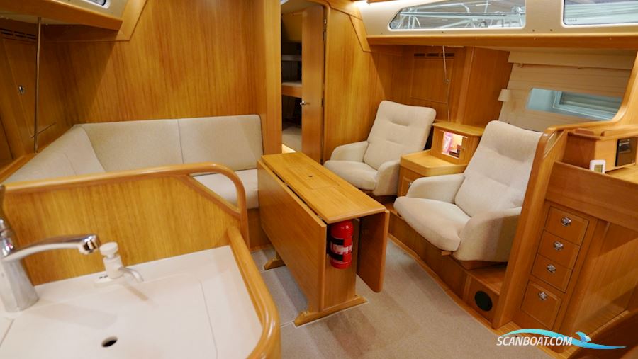 Hallberg-Rassy 44