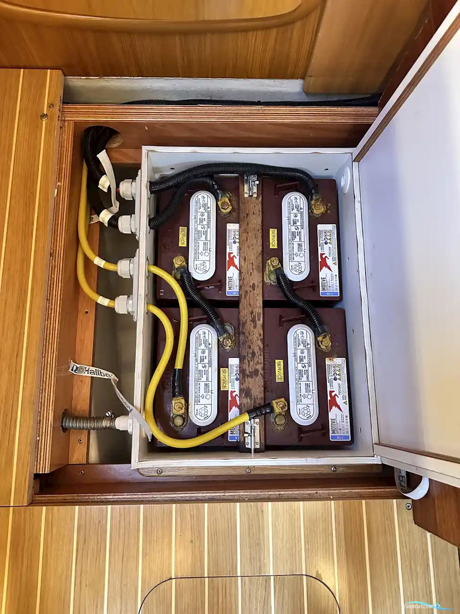 Hallberg-rassy 44