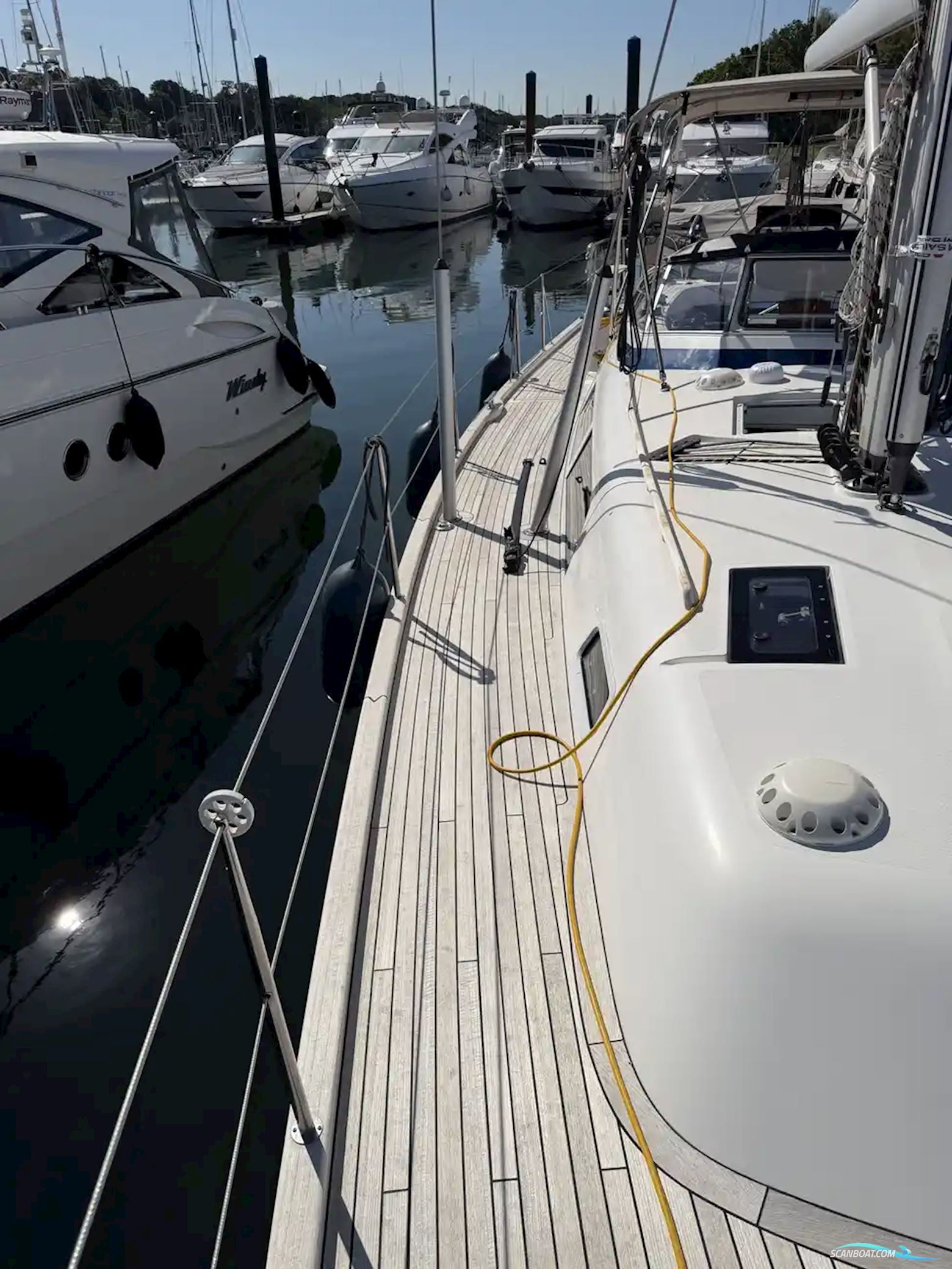 Hallberg-Rassy 44