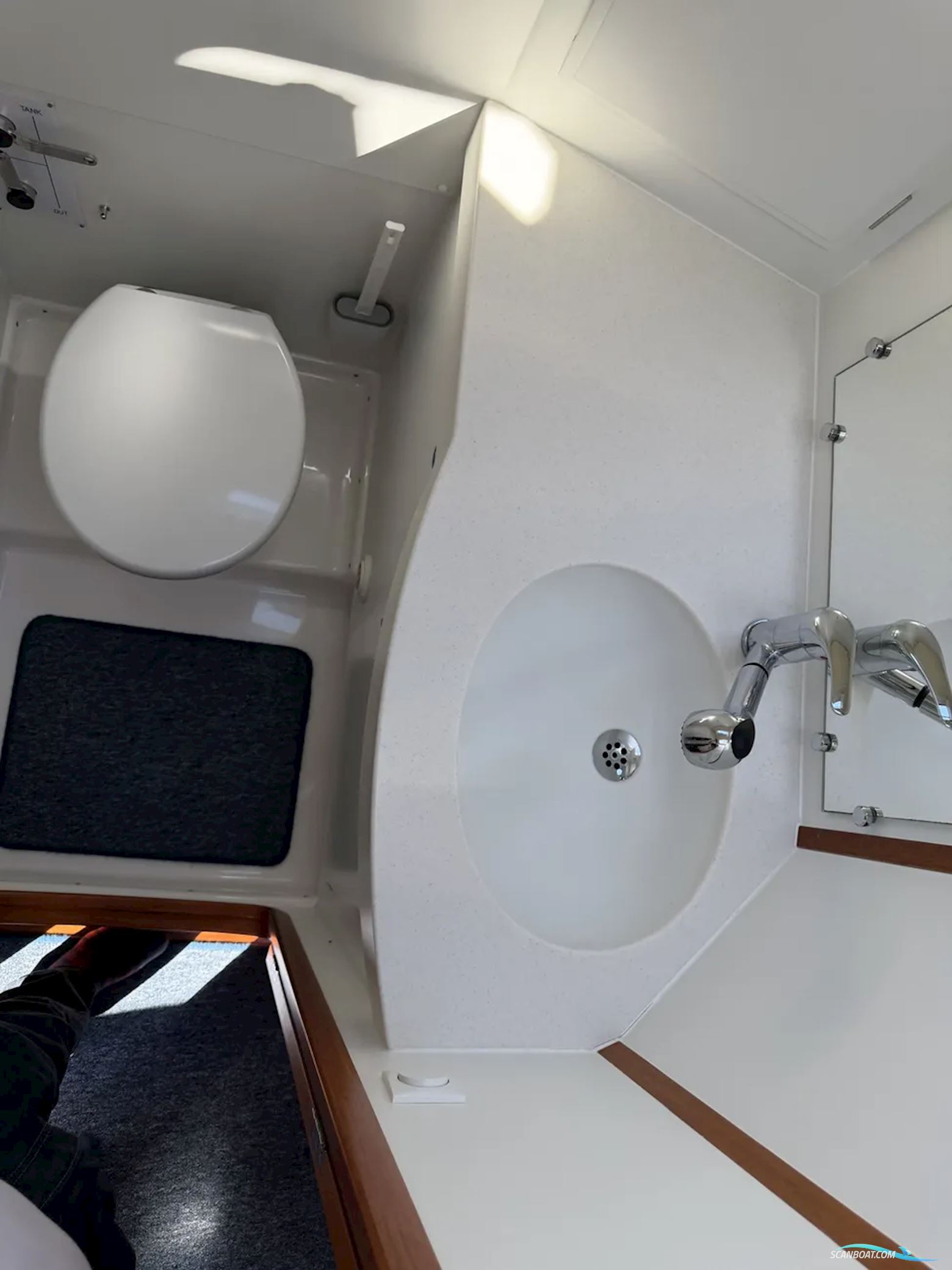 Hallberg-Rassy 44