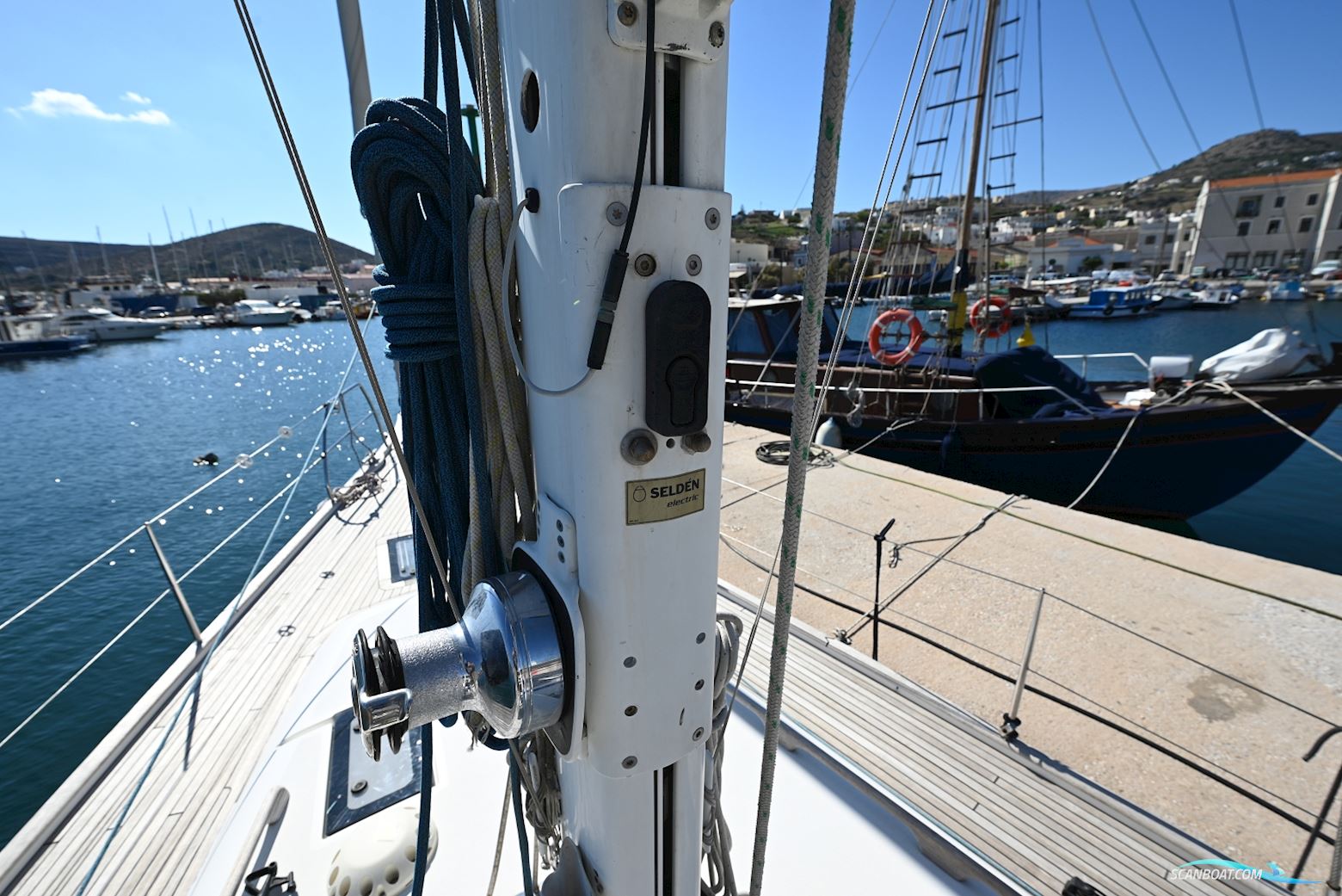 Hallberg Rassy 44