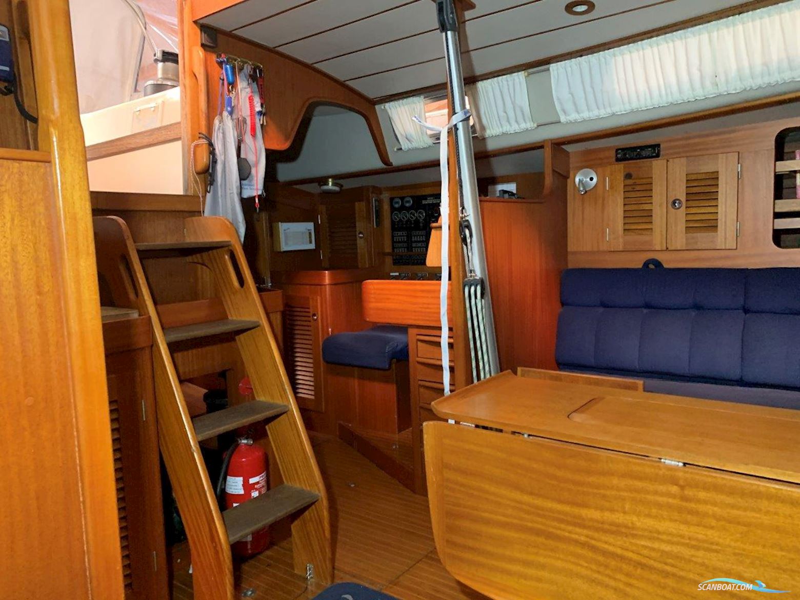 Hallberg-Rassy 45