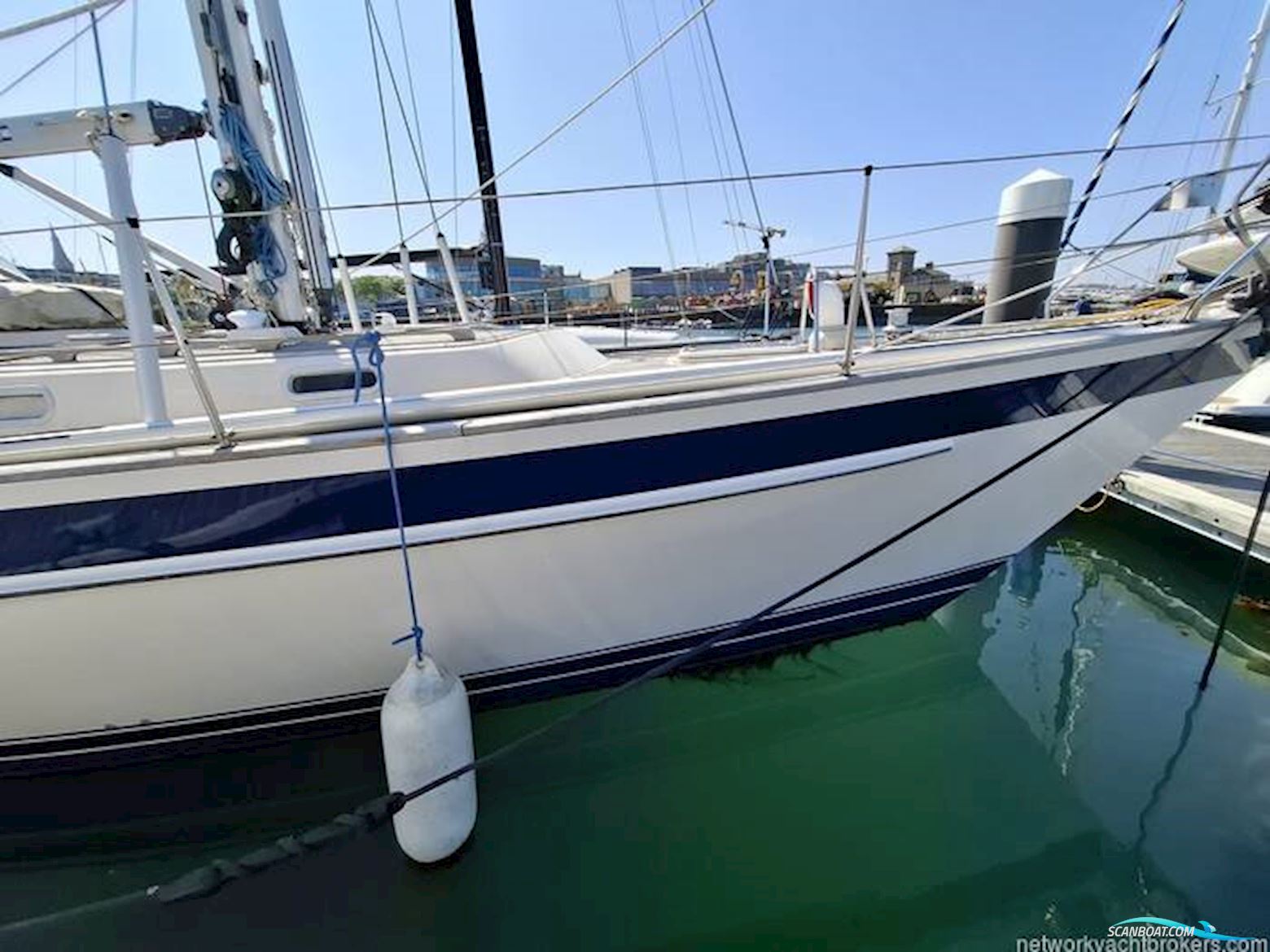 Hallberg Rassy 46