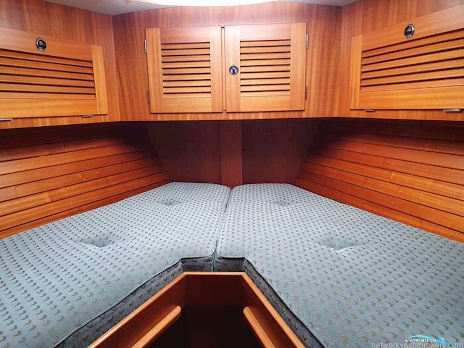 Hallberg Rassy 46