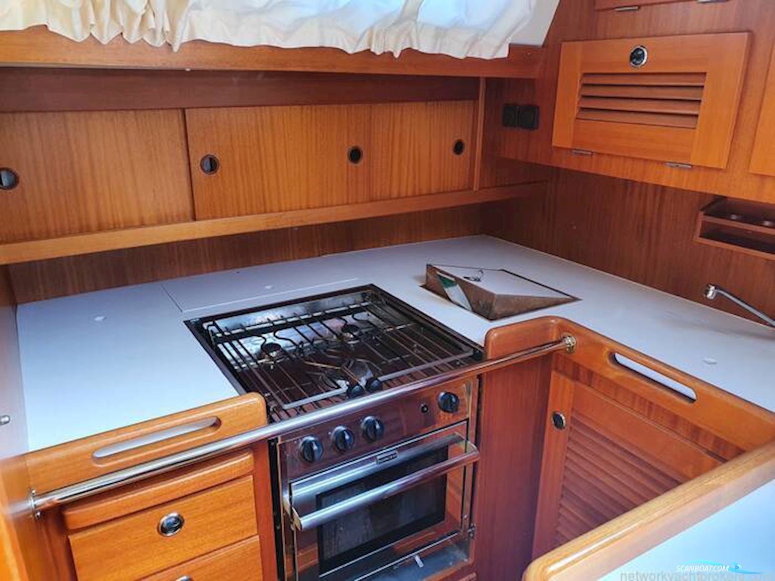 Hallberg Rassy 46