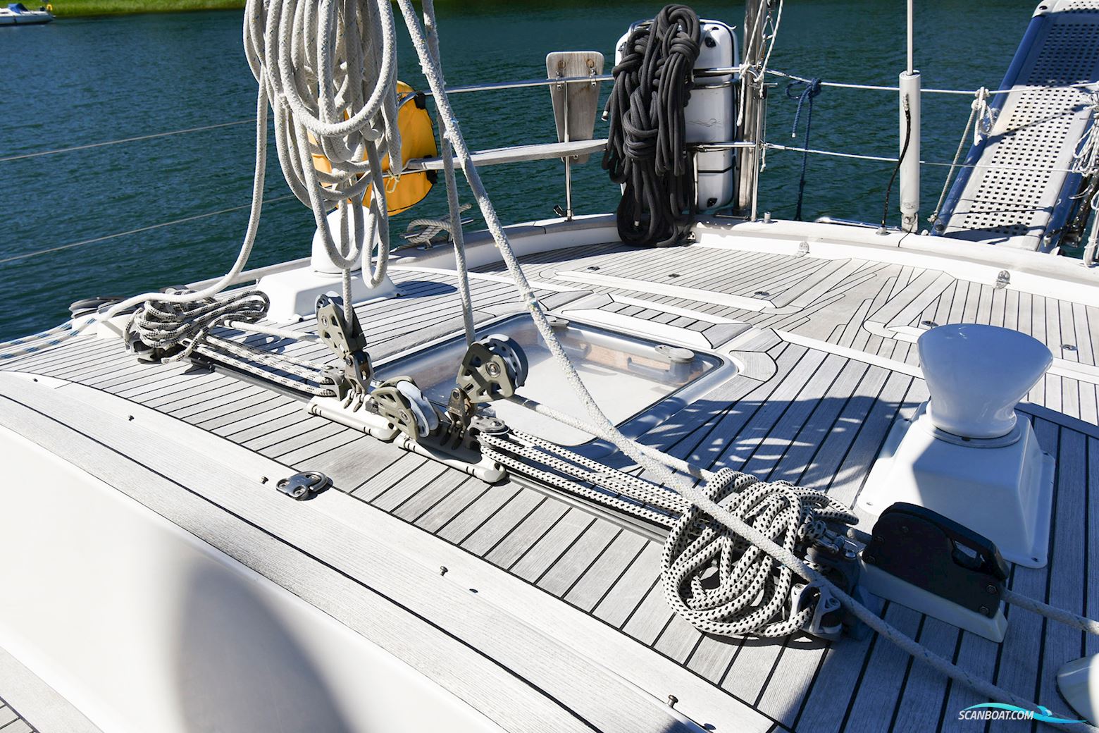 Hallberg-Rassy 48