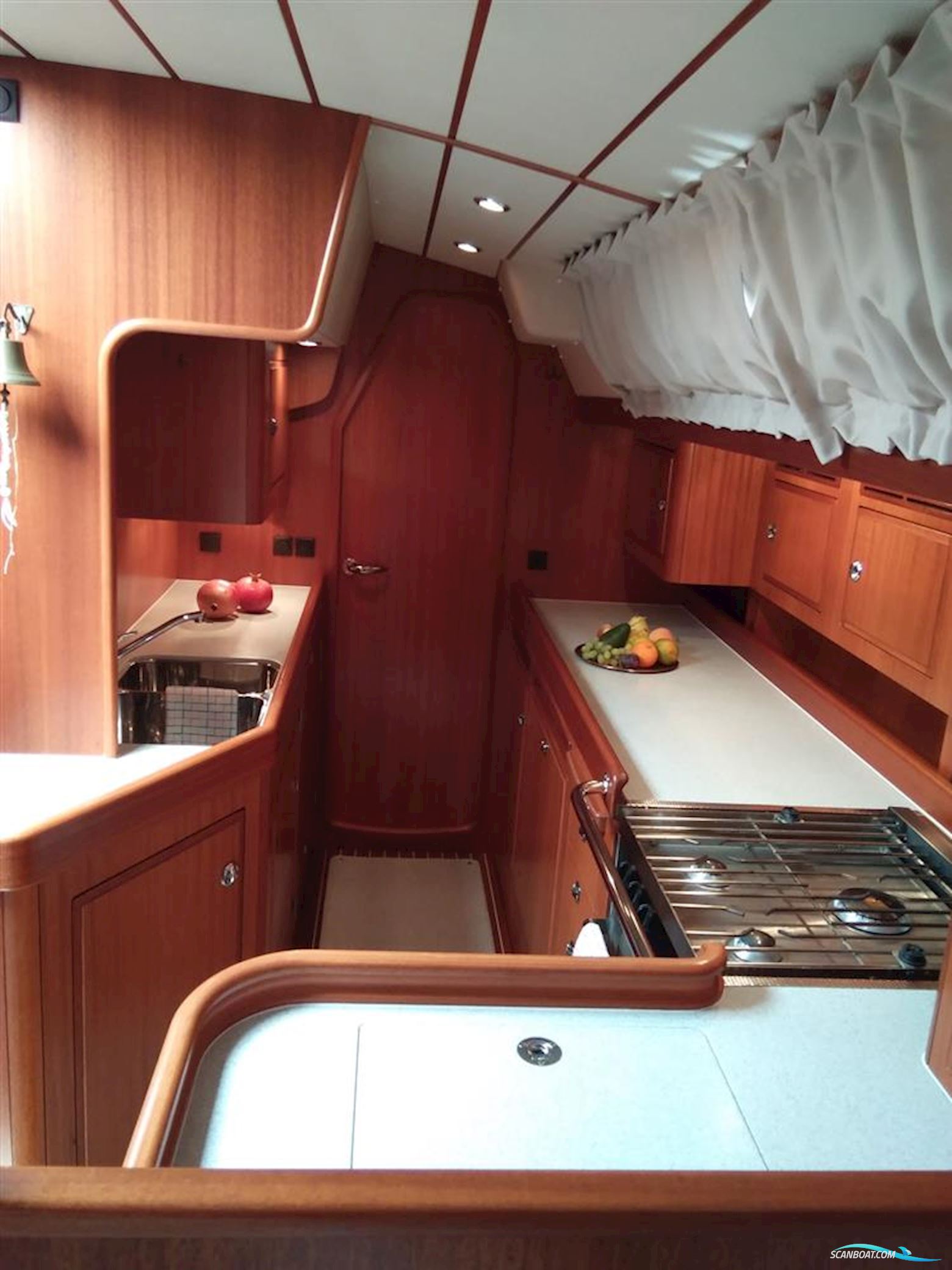 Hallberg Rassy 48