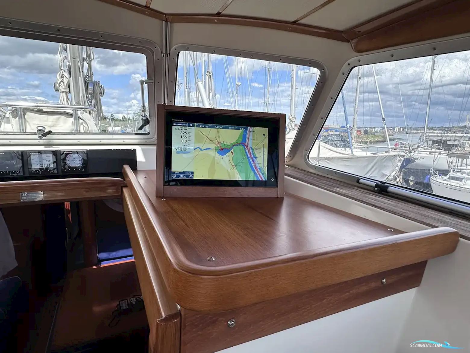 Hallberg-Rassy 54
