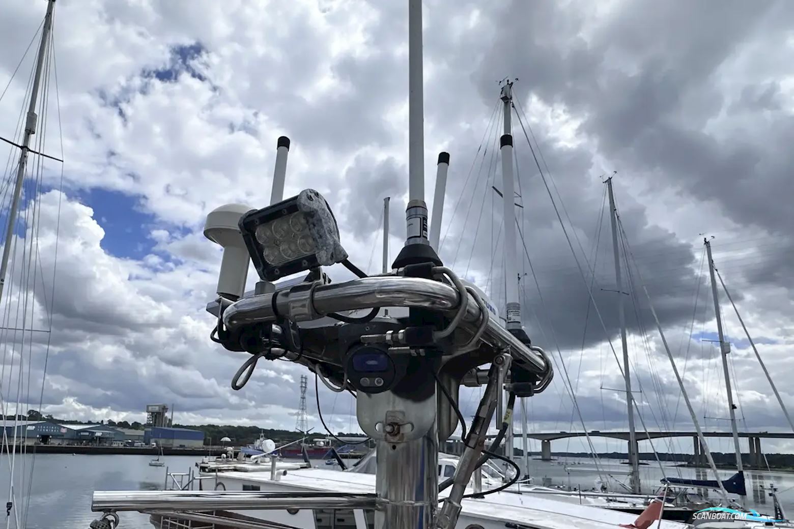 Hallberg-Rassy 54