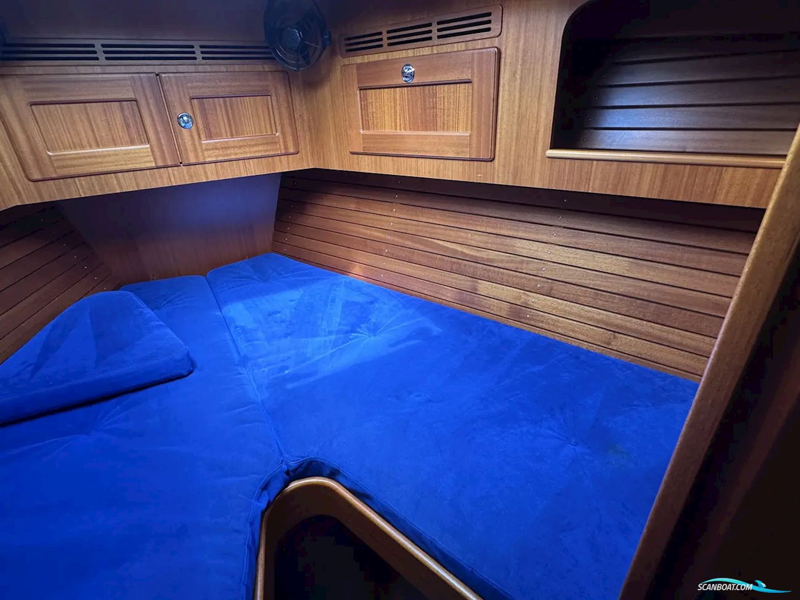 Hallberg-Rassy 54