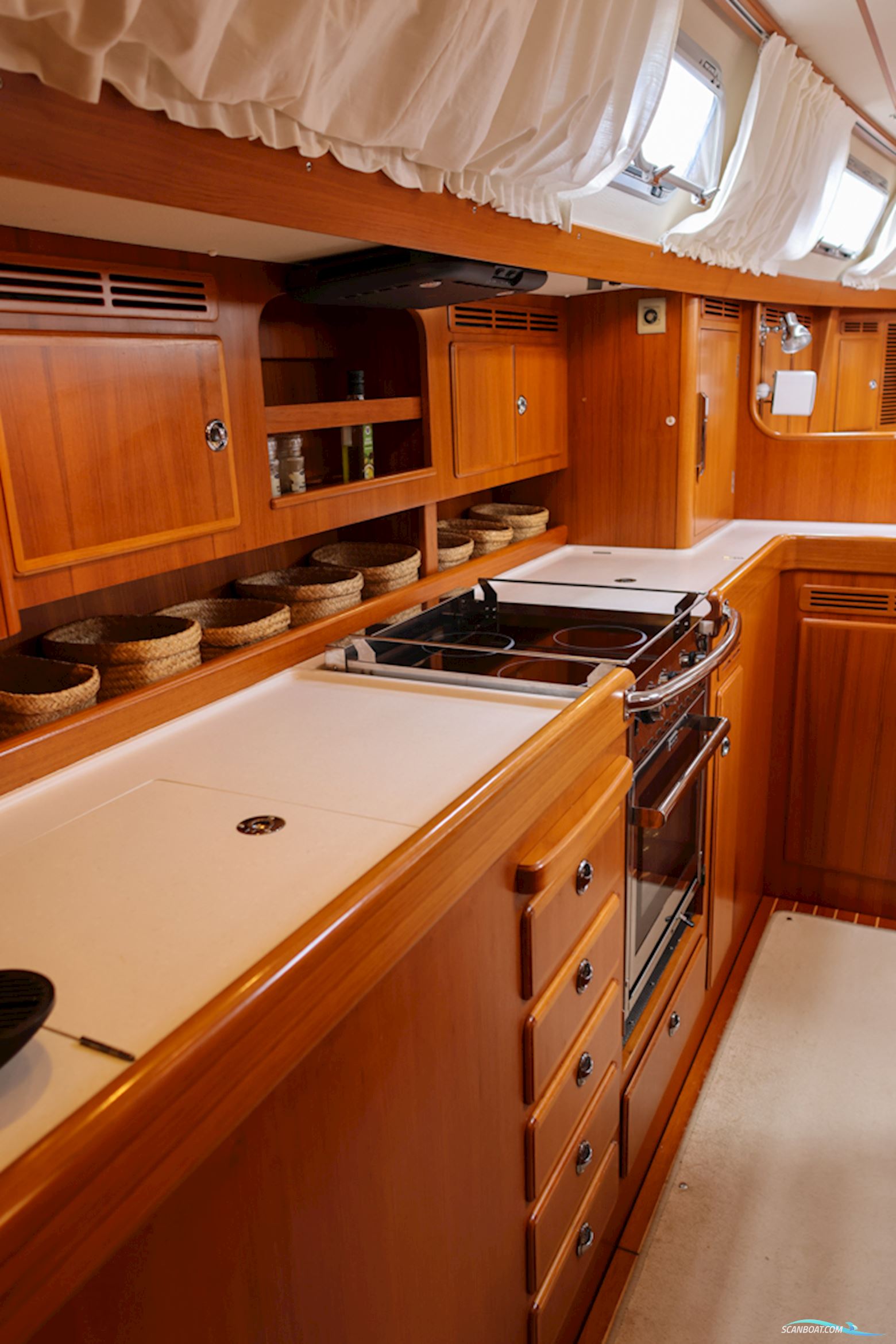 Hallberg-Rassy 54