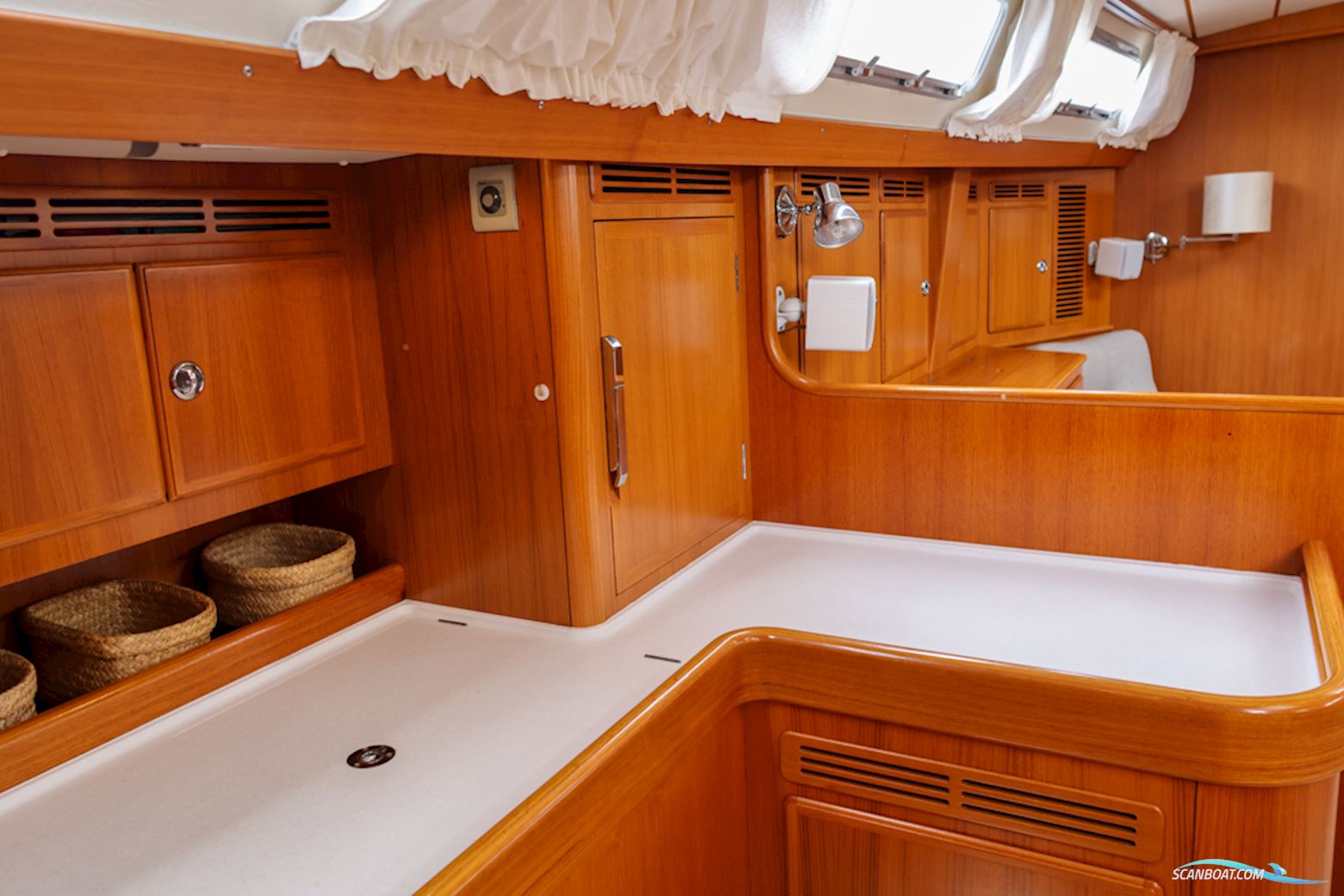 Hallberg-Rassy 54