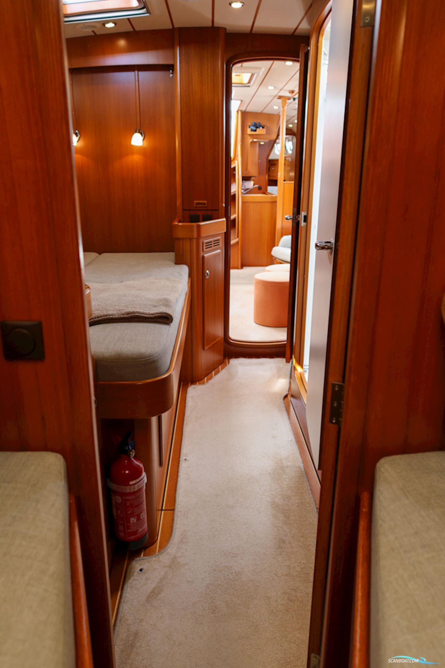 Hallberg-Rassy 54