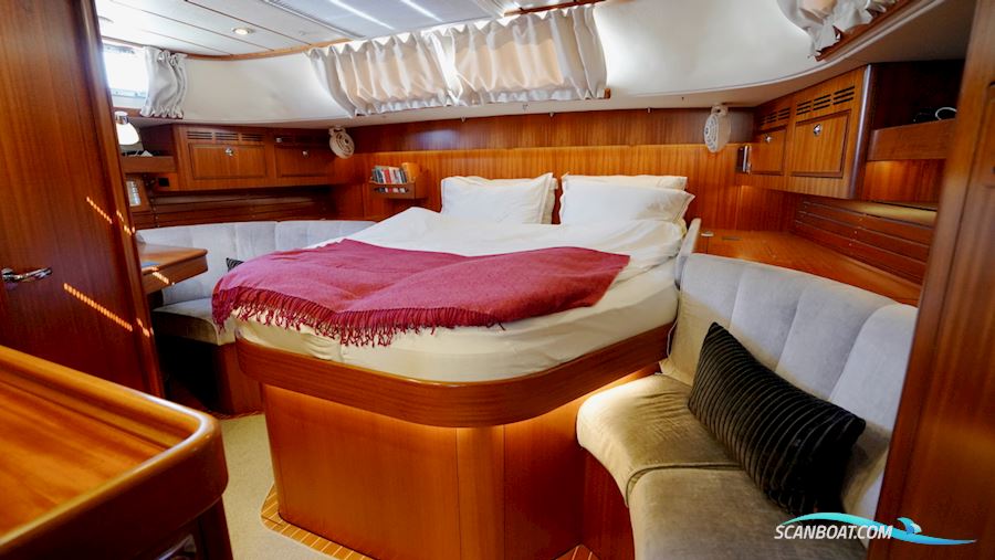Hallberg-Rassy 55