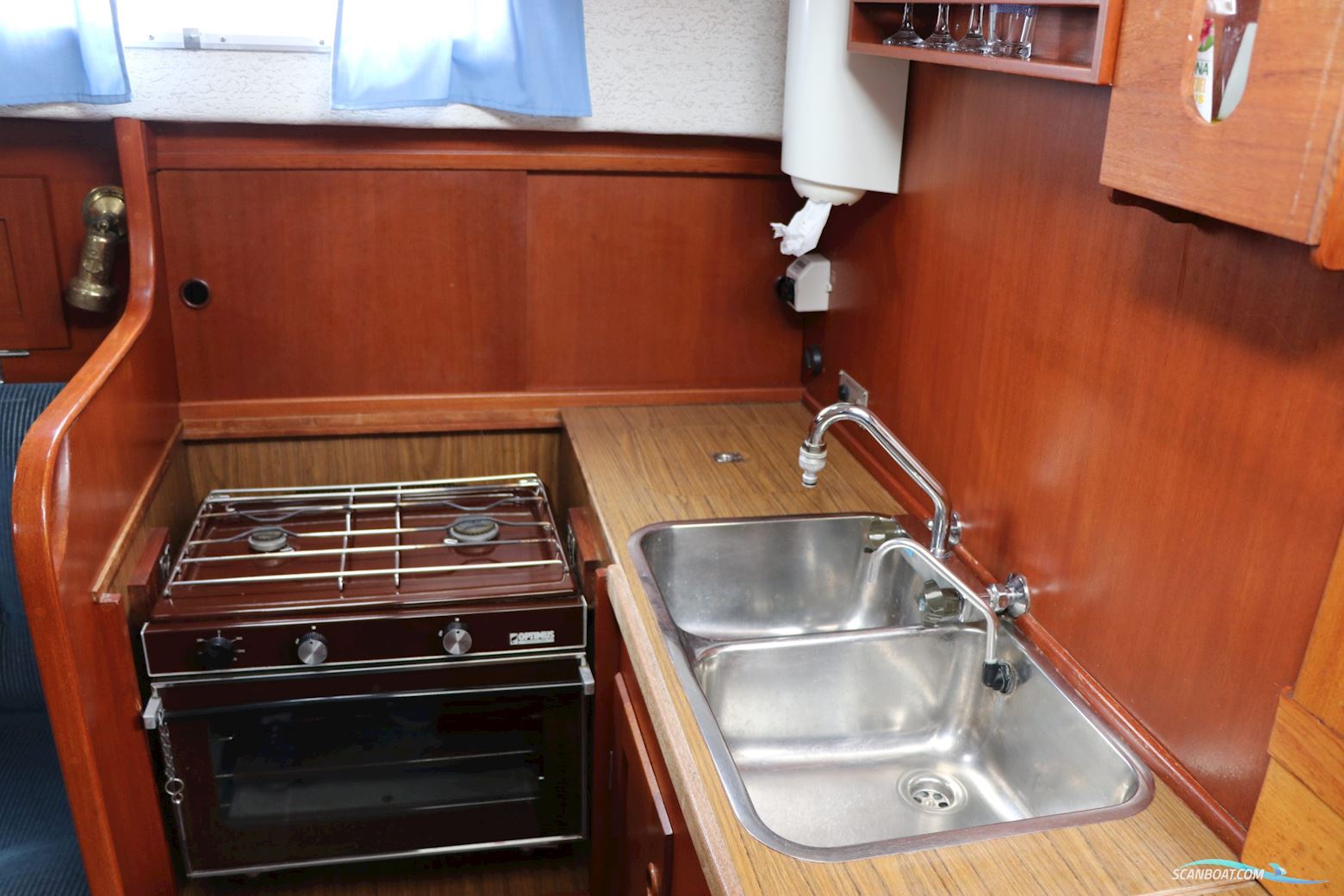 Hallberg-Rassy Kutter