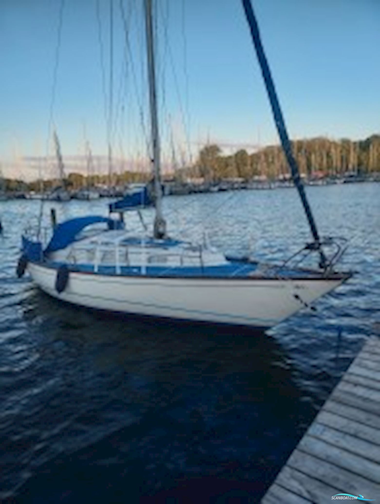Hallberg Rassy Mistrees 32