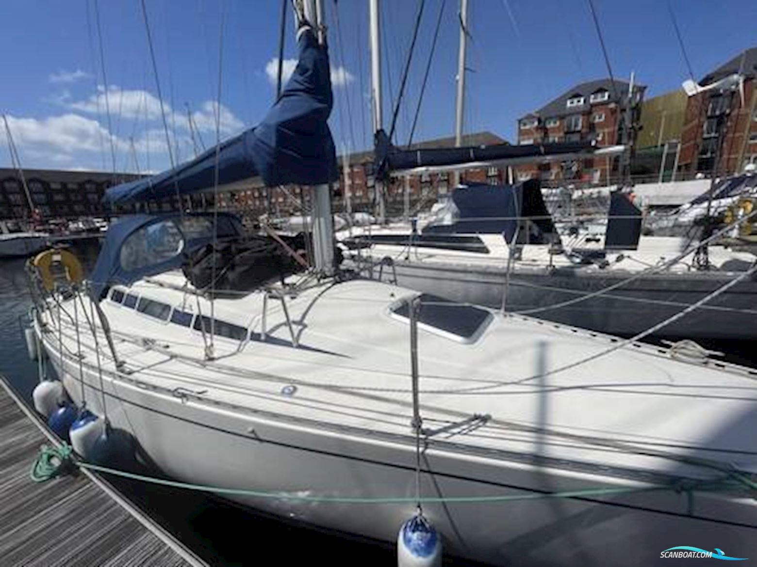 Hanse 301