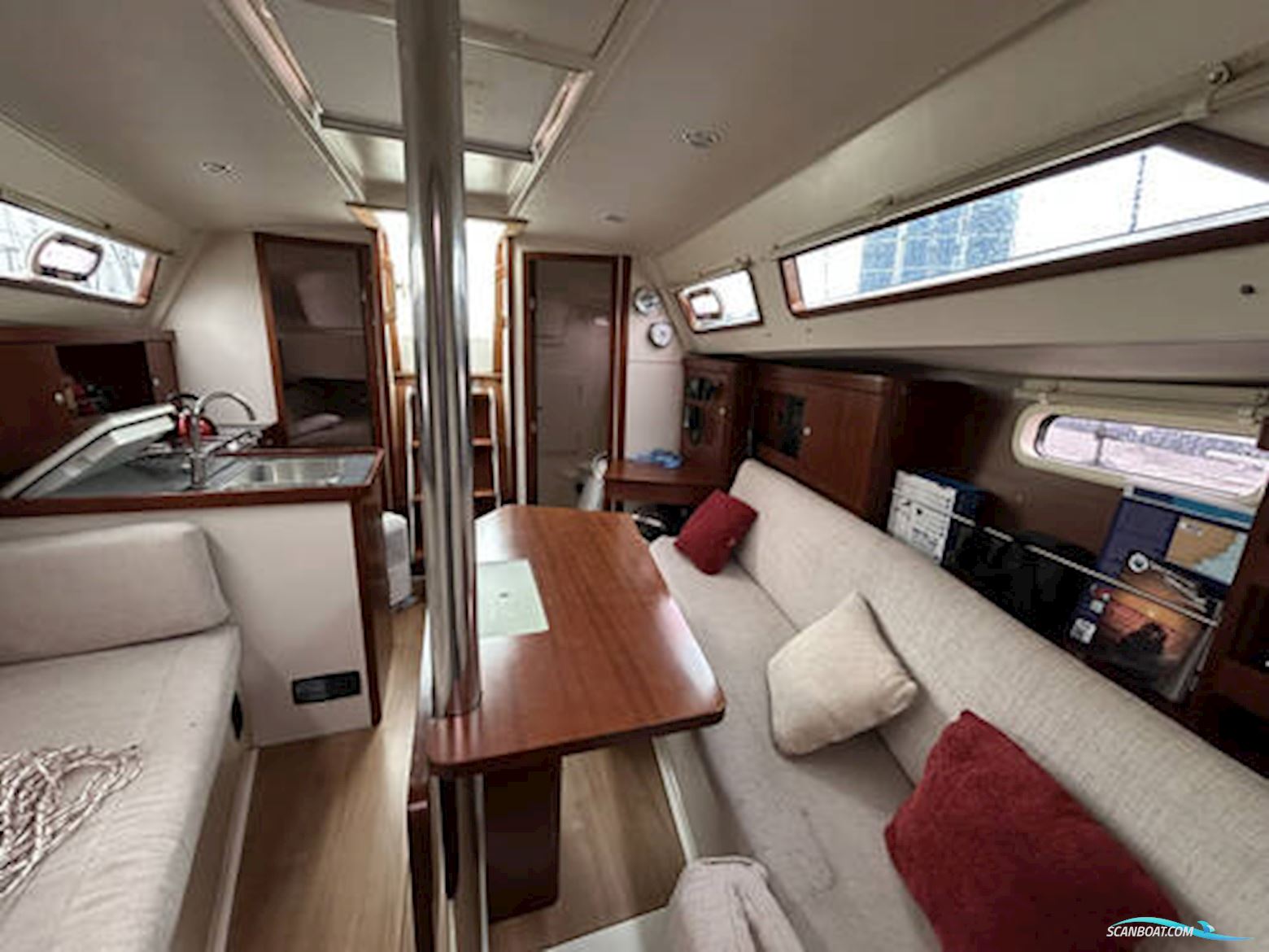 Hanse 320
