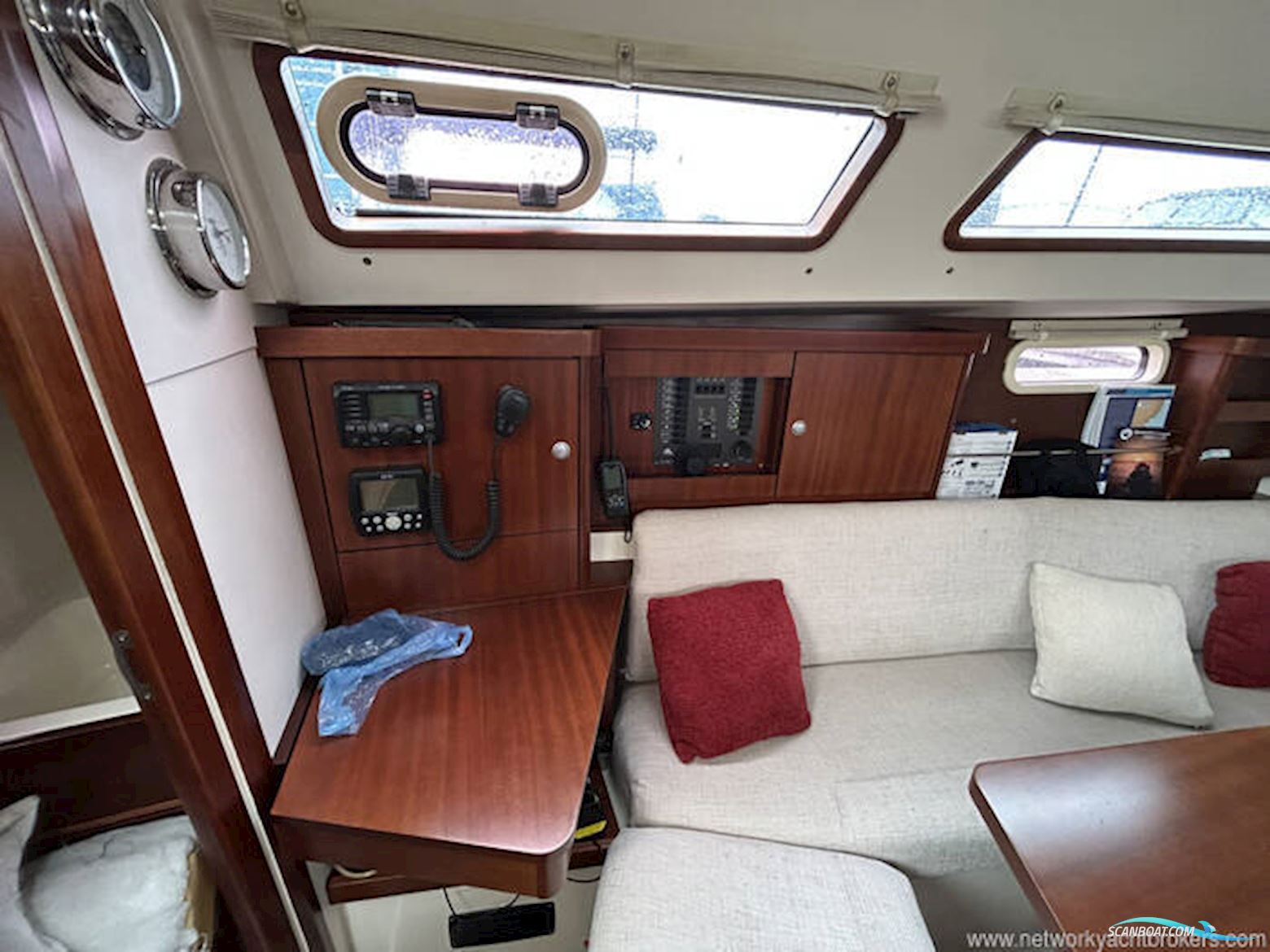 Hanse 320