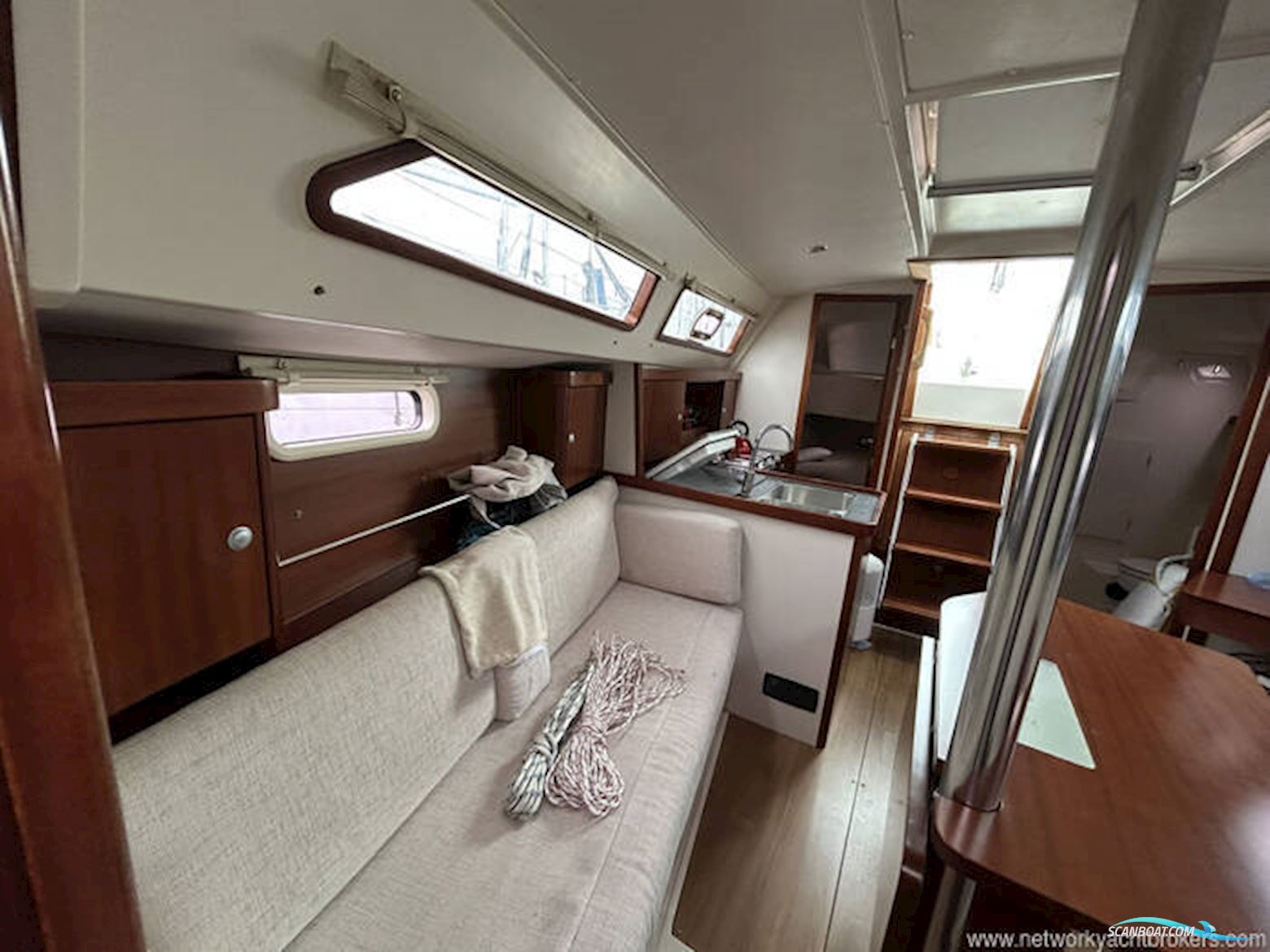 Hanse 320