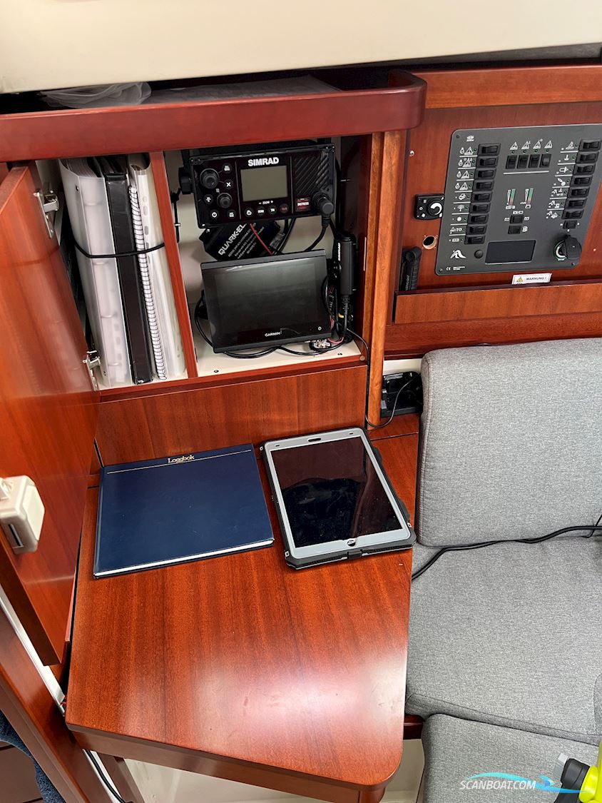 Hanse 320
