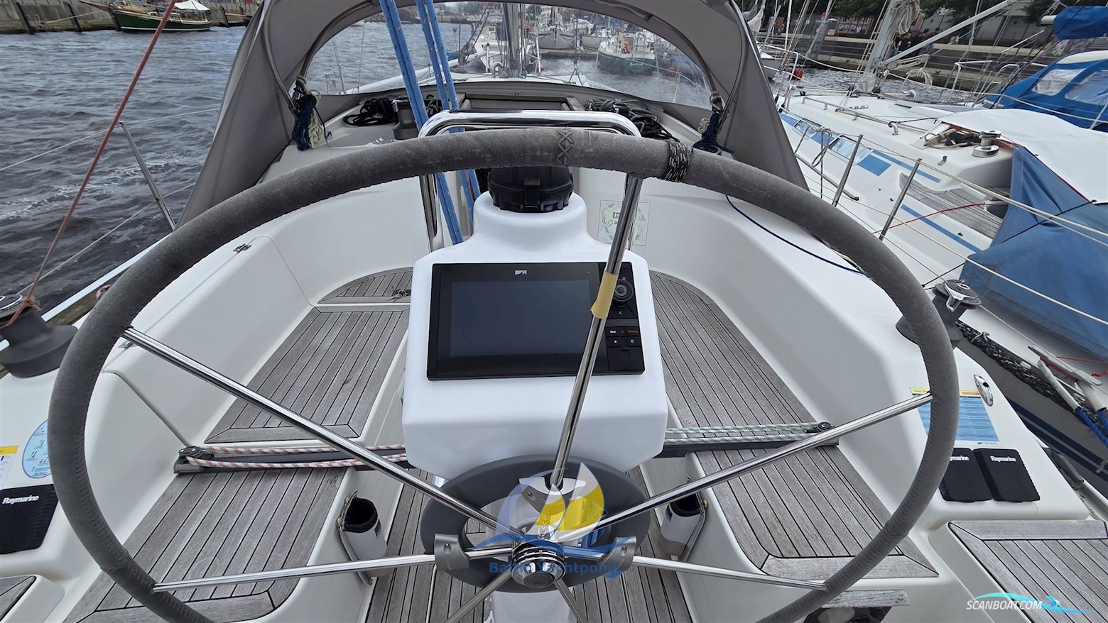 Hanse 320