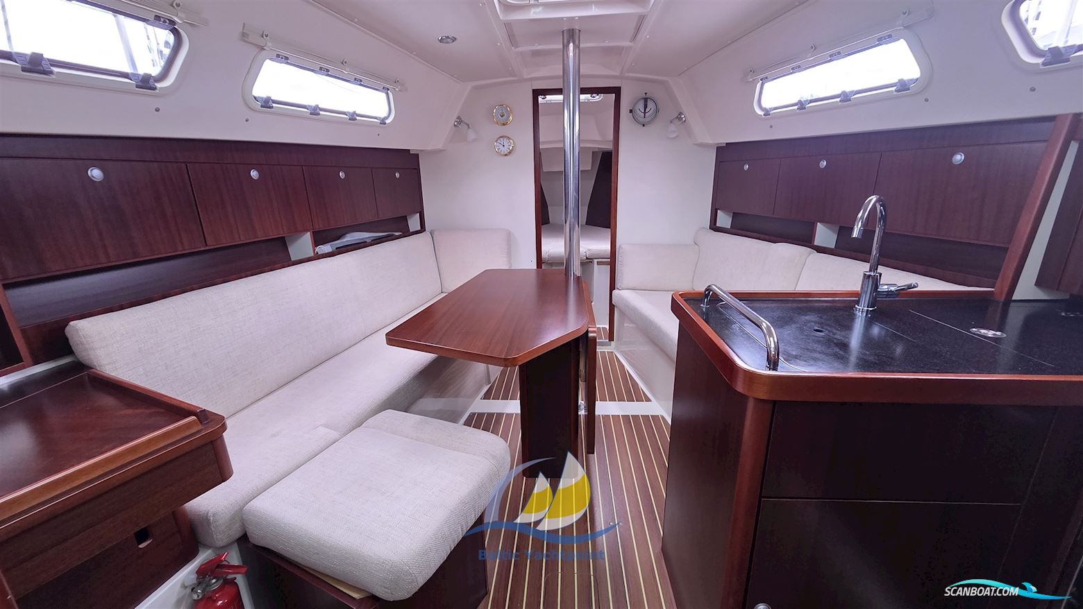 Hanse 320
