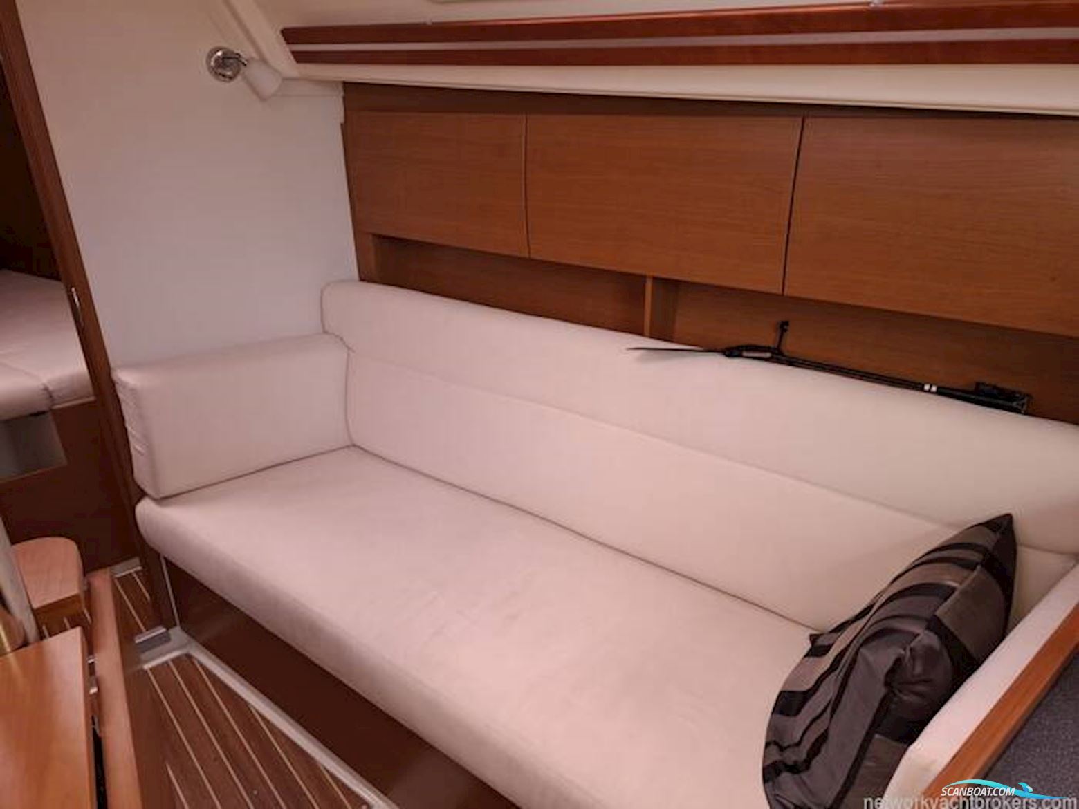 Hanse 325