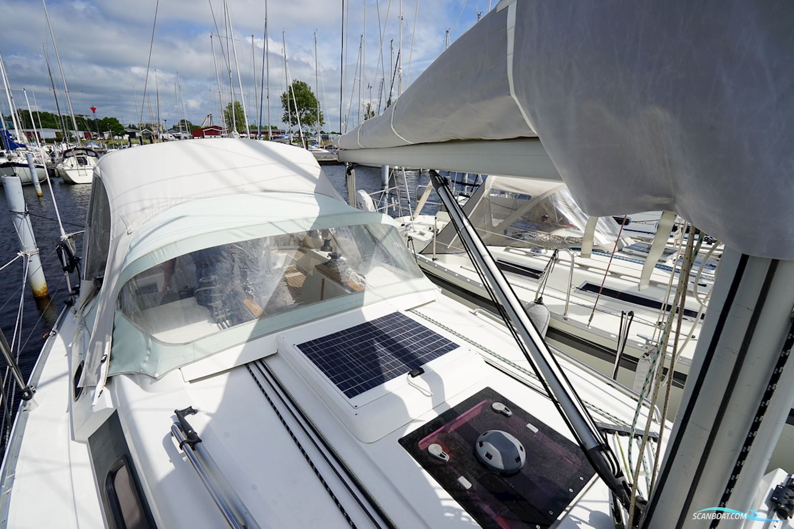 Hanse 325