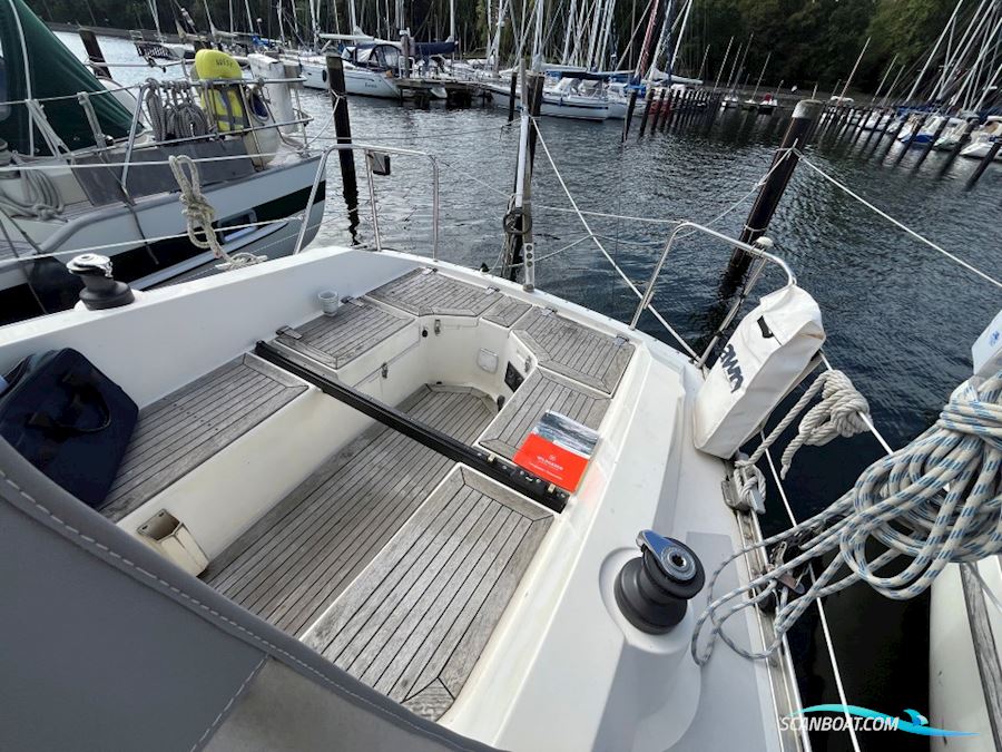 Hanse 331
