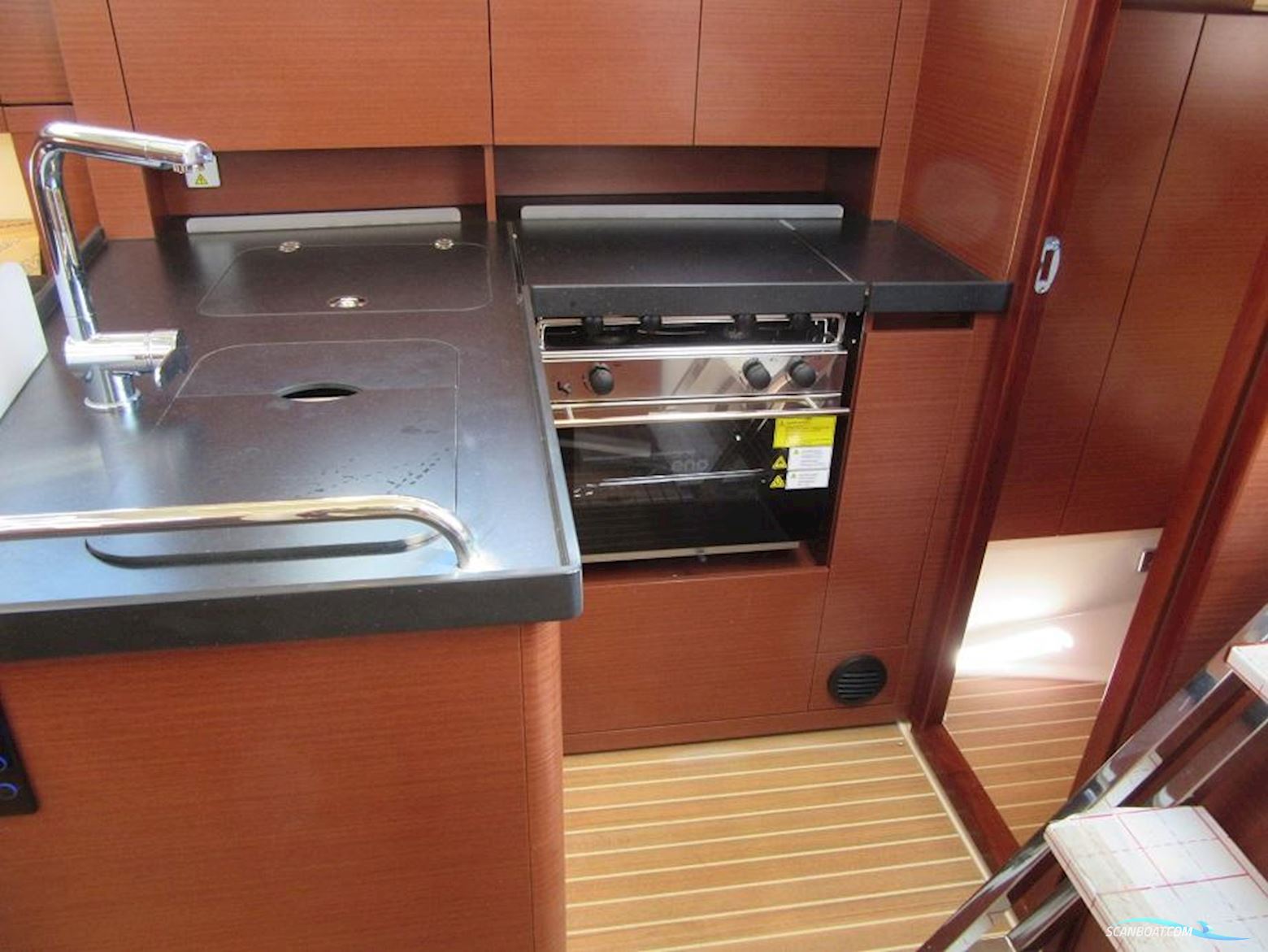Hanse 348