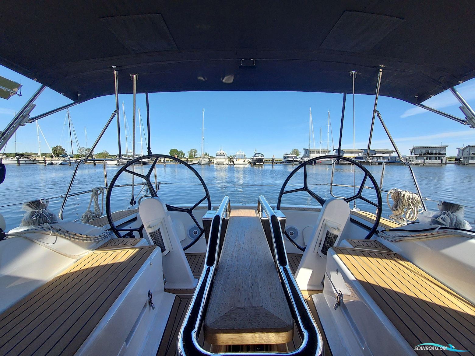 Hanse 348