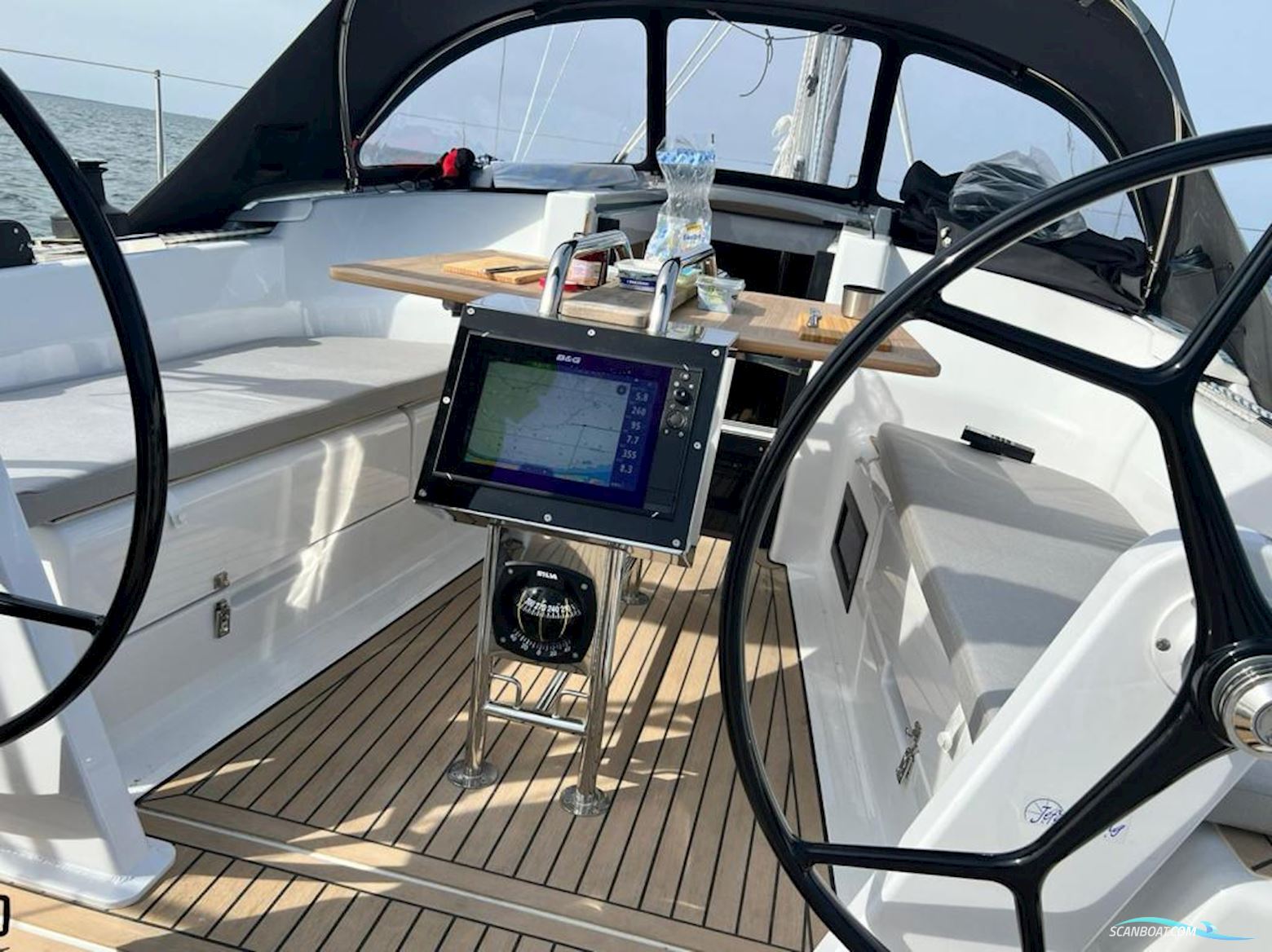 Hanse 348
