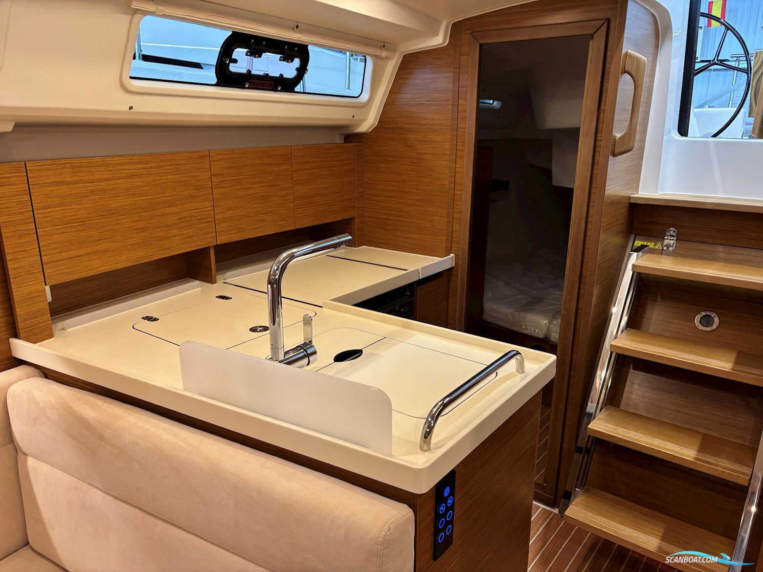 Hanse 348