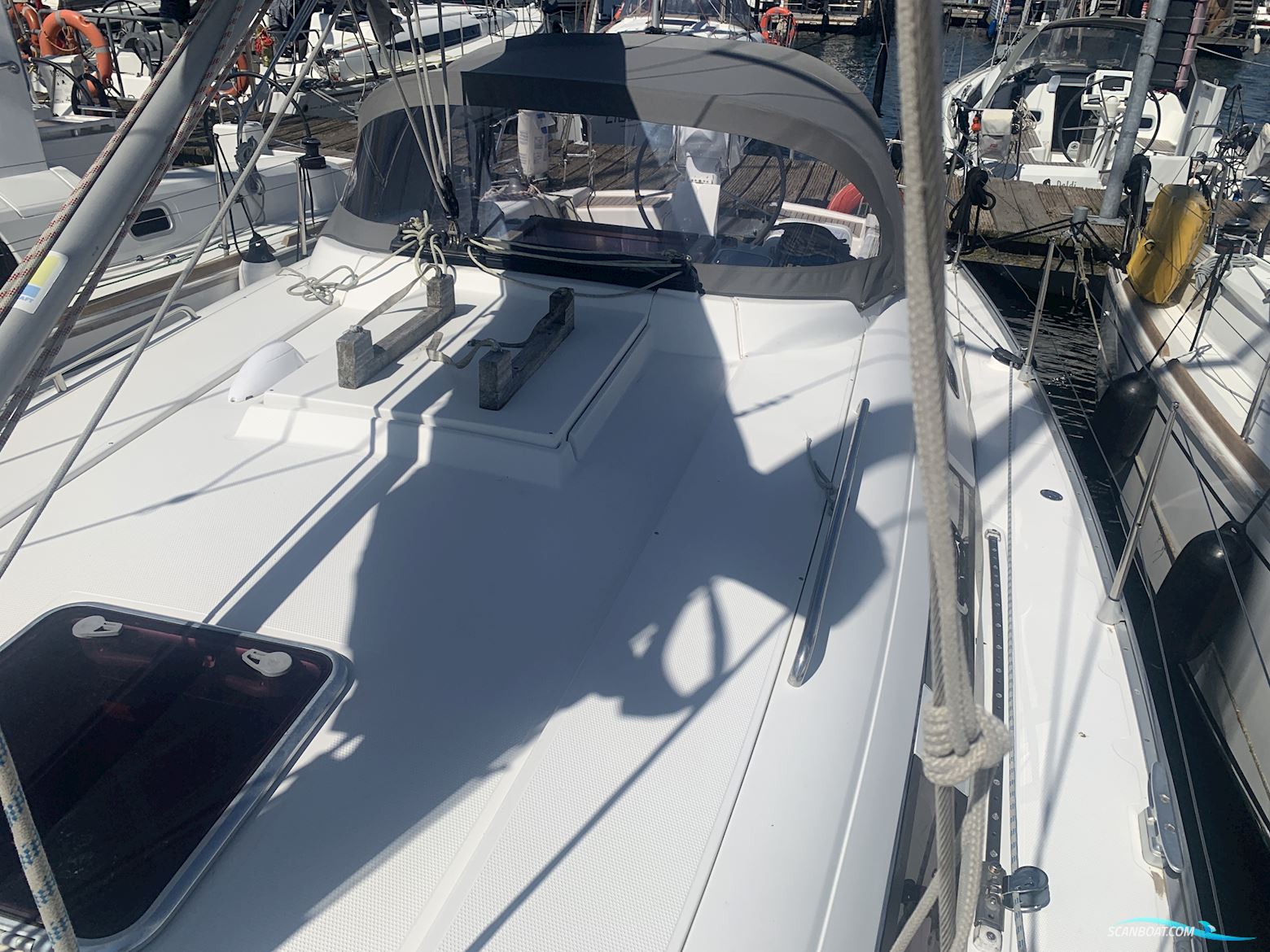 Hanse 370
