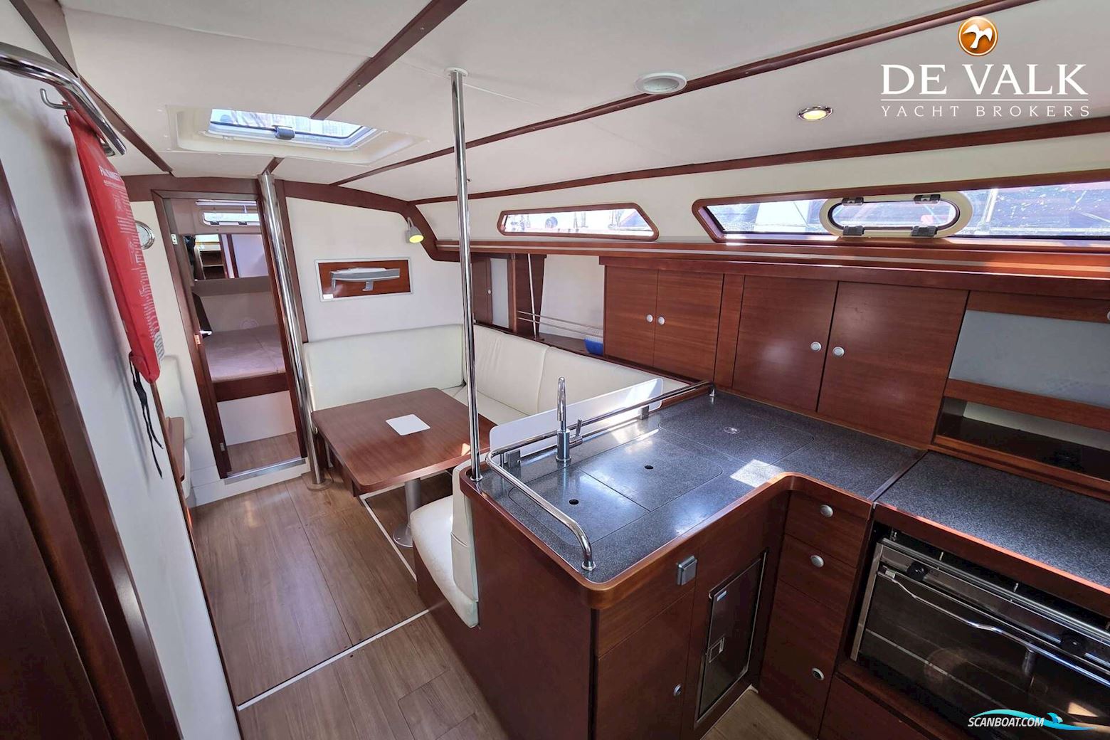 Hanse 370