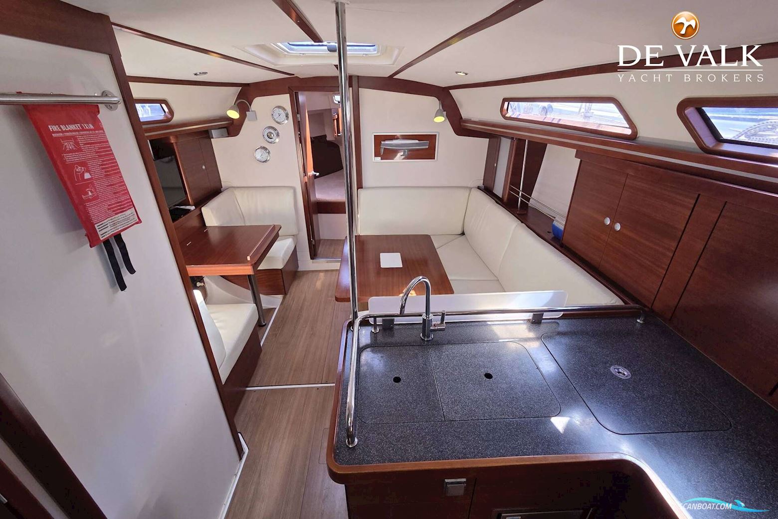 Hanse 370
